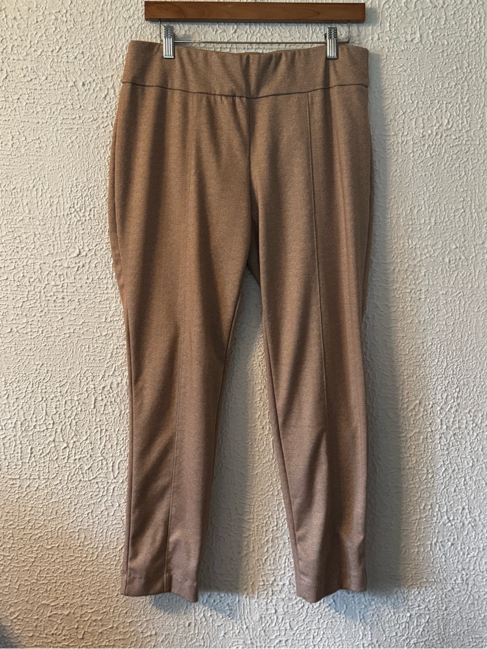 Anne Klein Pull-On Ankle Pants in Taupe